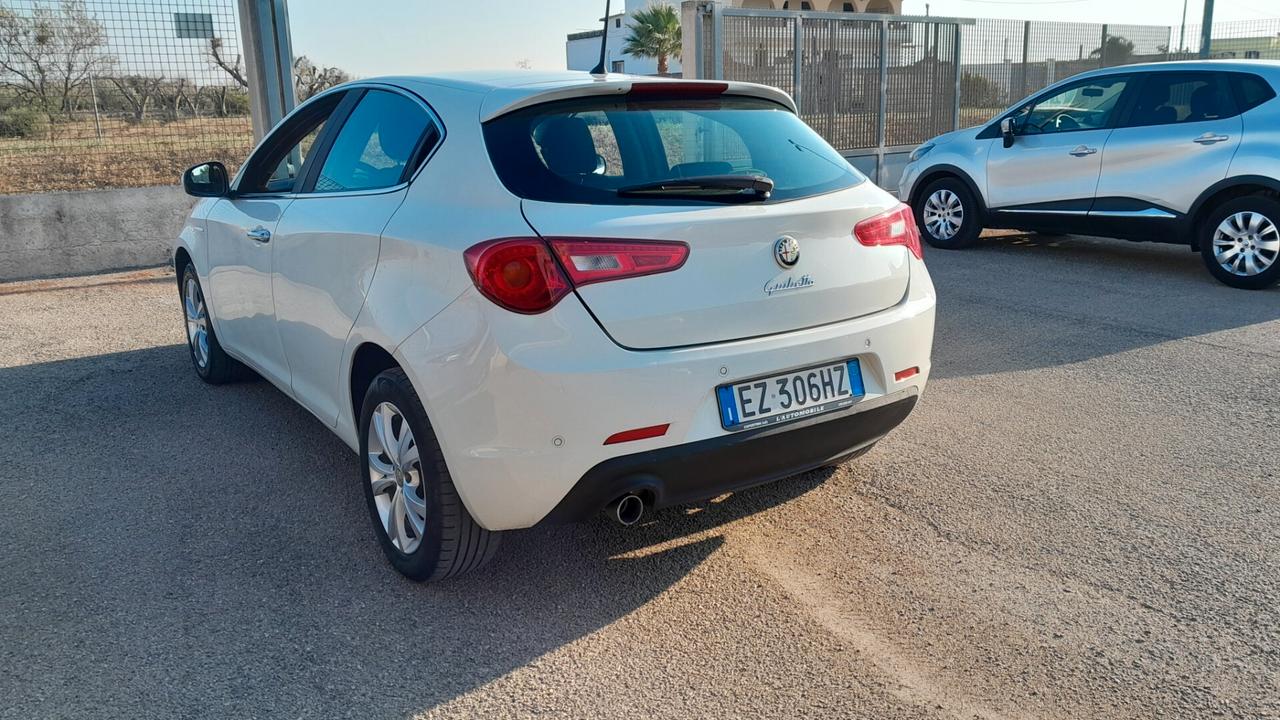 Alfa Romeo Giulietta 1.6 JTDm-2 105 CV Distinctive