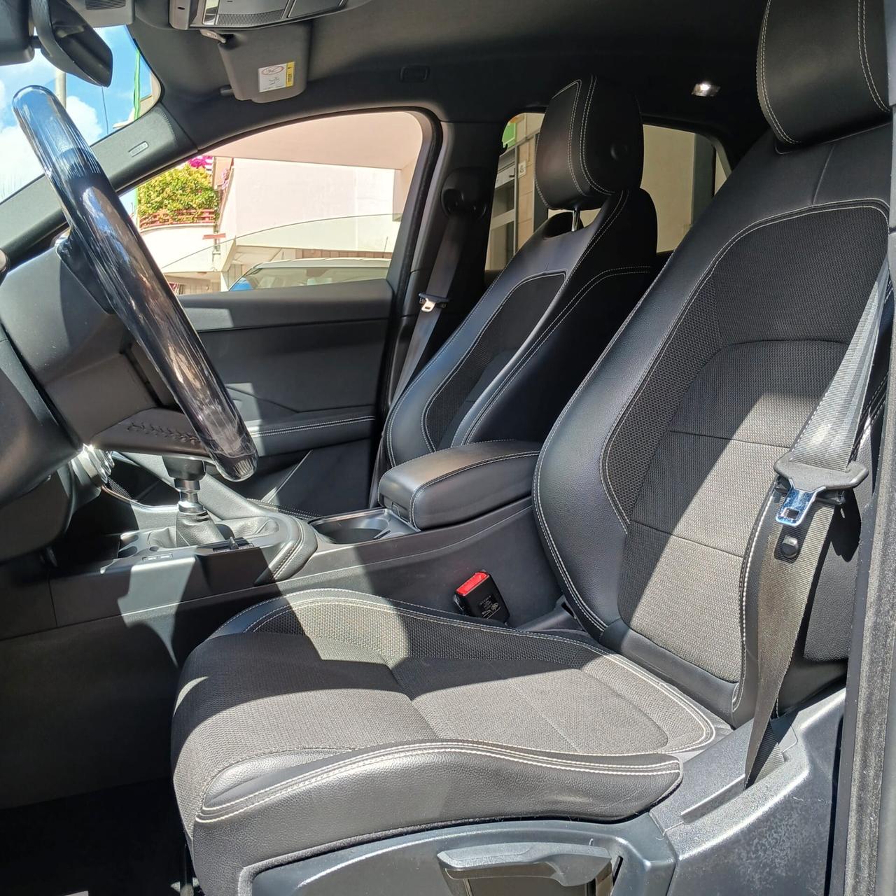 Jaguar E-Pace 2.0D 150 CV R-Dynamic