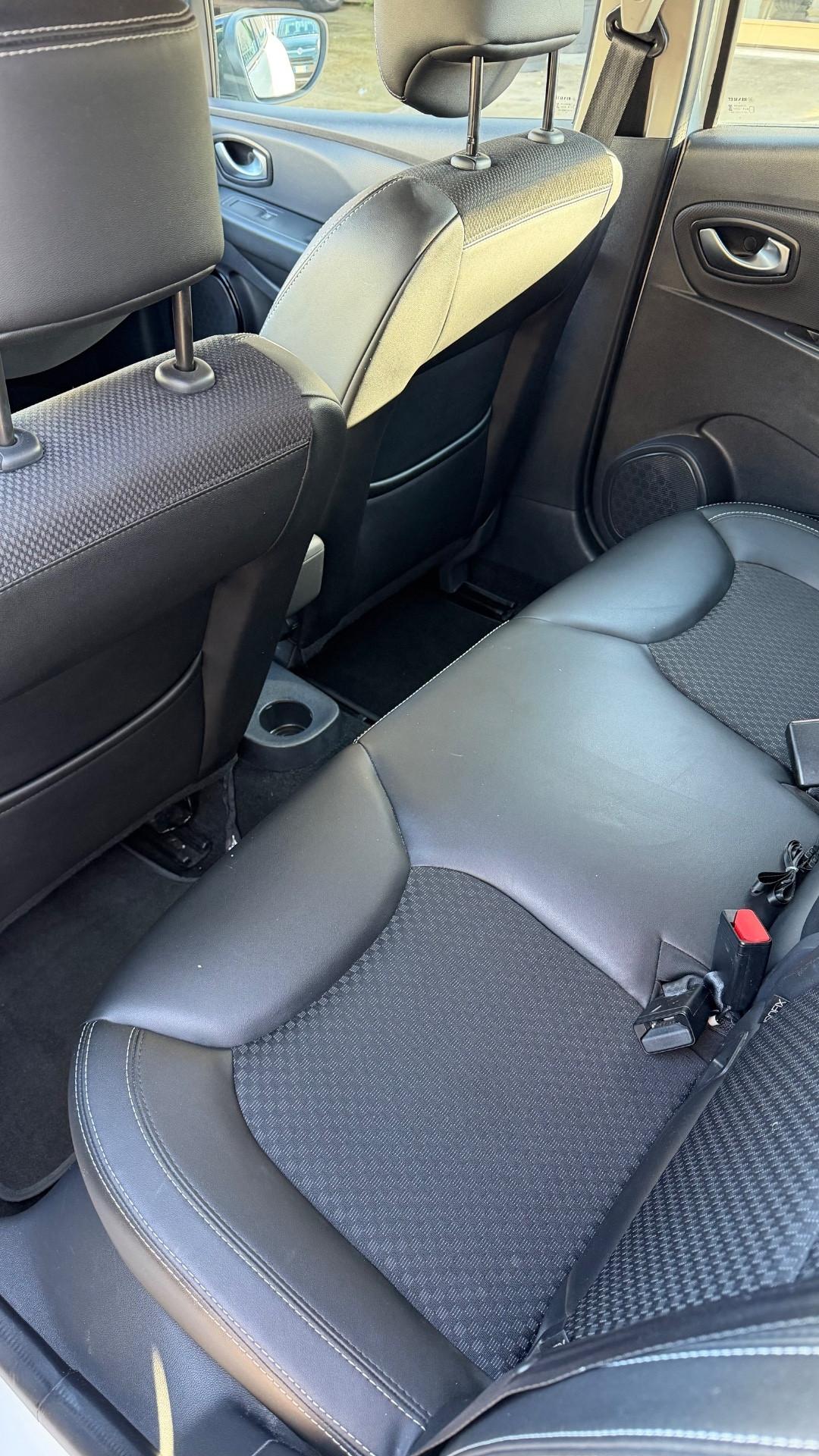 Renault Clio dCi 8V 75 CV Start&Stop 5 porte Energy Duel