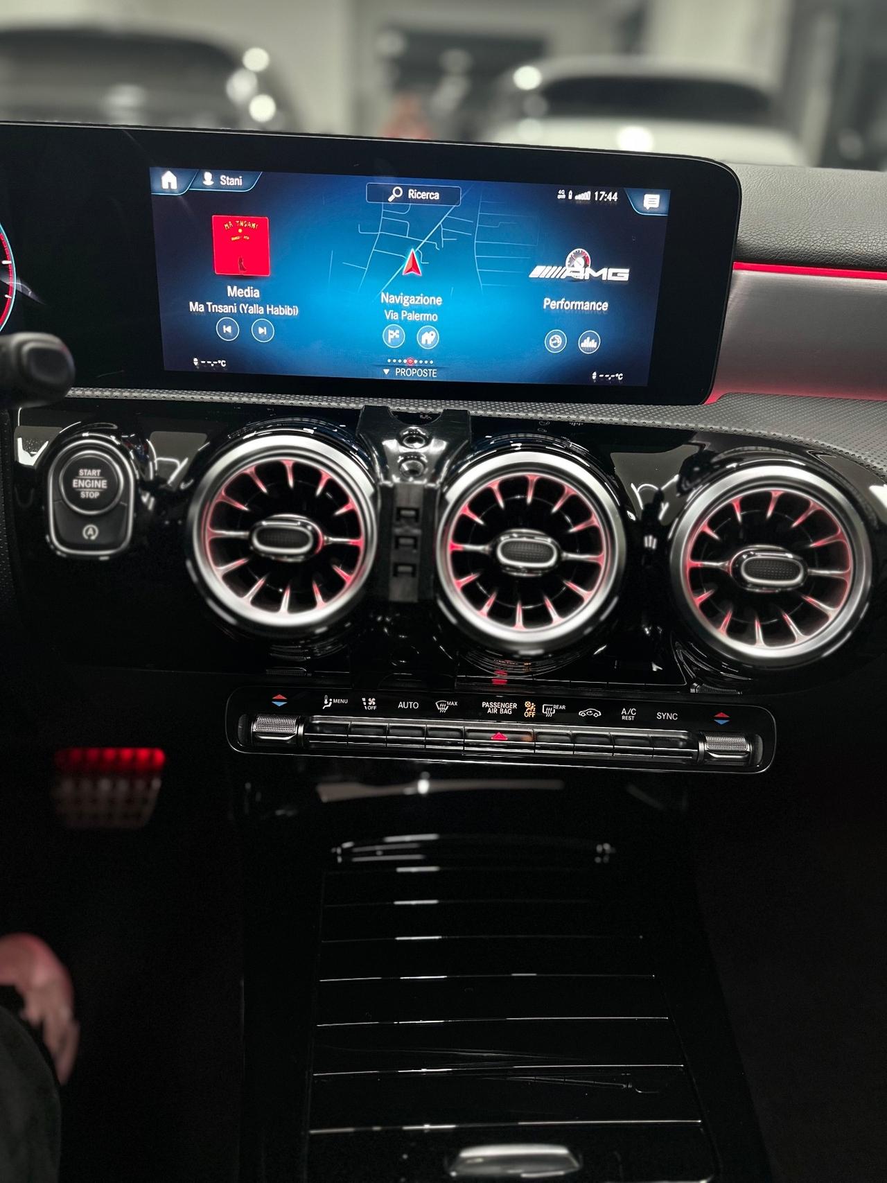 Mercedes-benz A 2.0 116cv PREMIUM AMG