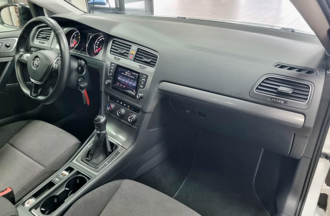 VOLKSWAGEN GOLF 1.6 TDI 90CV TECH&SOUND