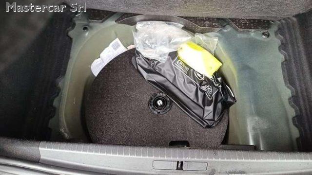 OPEL Corsa NEOPATENTATI Corsa VI 1.2 Edition TG : GJ981JB