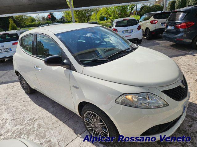 LANCIA Ypsilon 1.2 69 CV 5 porte GPL Ecochic Gold