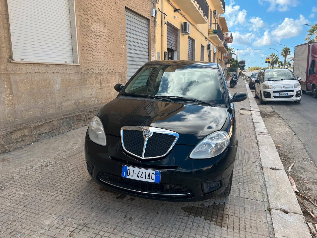 Lancia Ypsilon 1.3 MJT 75 CV Argento