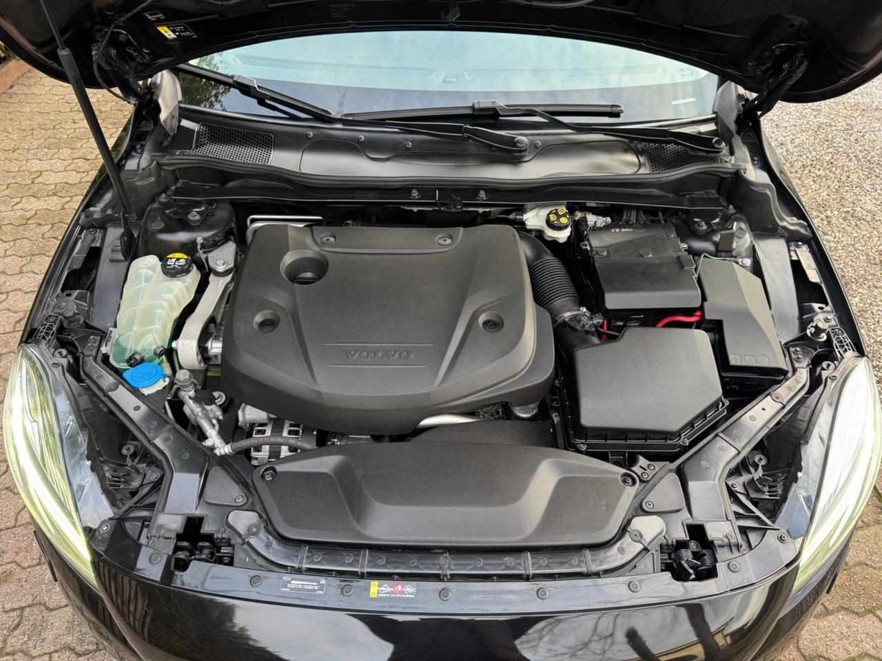 Volvo V40 D2 Geartronic Business Plus