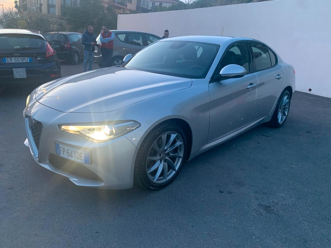 Alfa Romeo Giulia 2.2 Turbodiesel 180 CV Business Sport - 2018