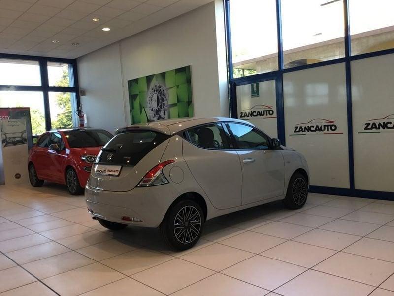 Lancia Ypsilon 1.0 FireFly 5 porte S&S Hybrid Gold