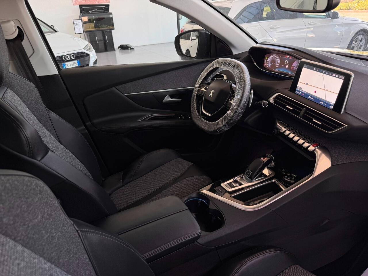 Peugeot 3008 BlueHDi 130 S&S Allure