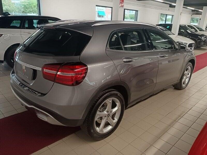 Mercedes-Benz GLA GLA 200 d Automatic Premium