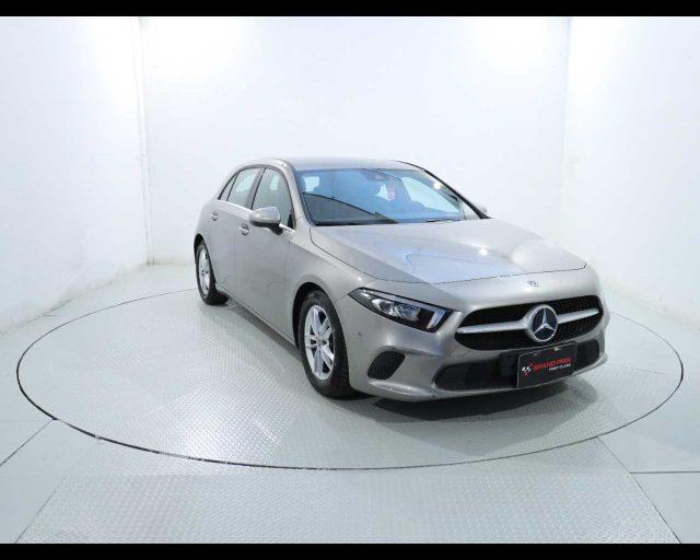 MERCEDES-BENZ A 180 d Business Extra