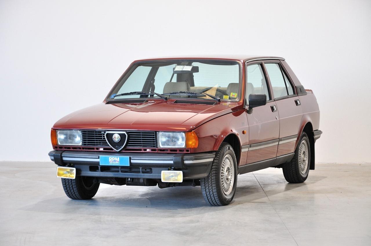 Alfa Romeo Giulietta 1.6 targhe nere MI