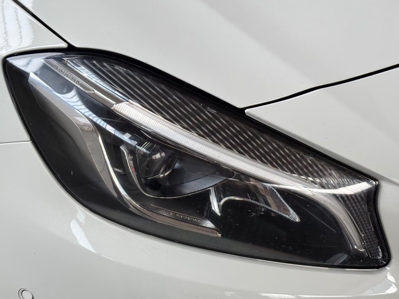Mercedes-benz A 200 A 200d Premium