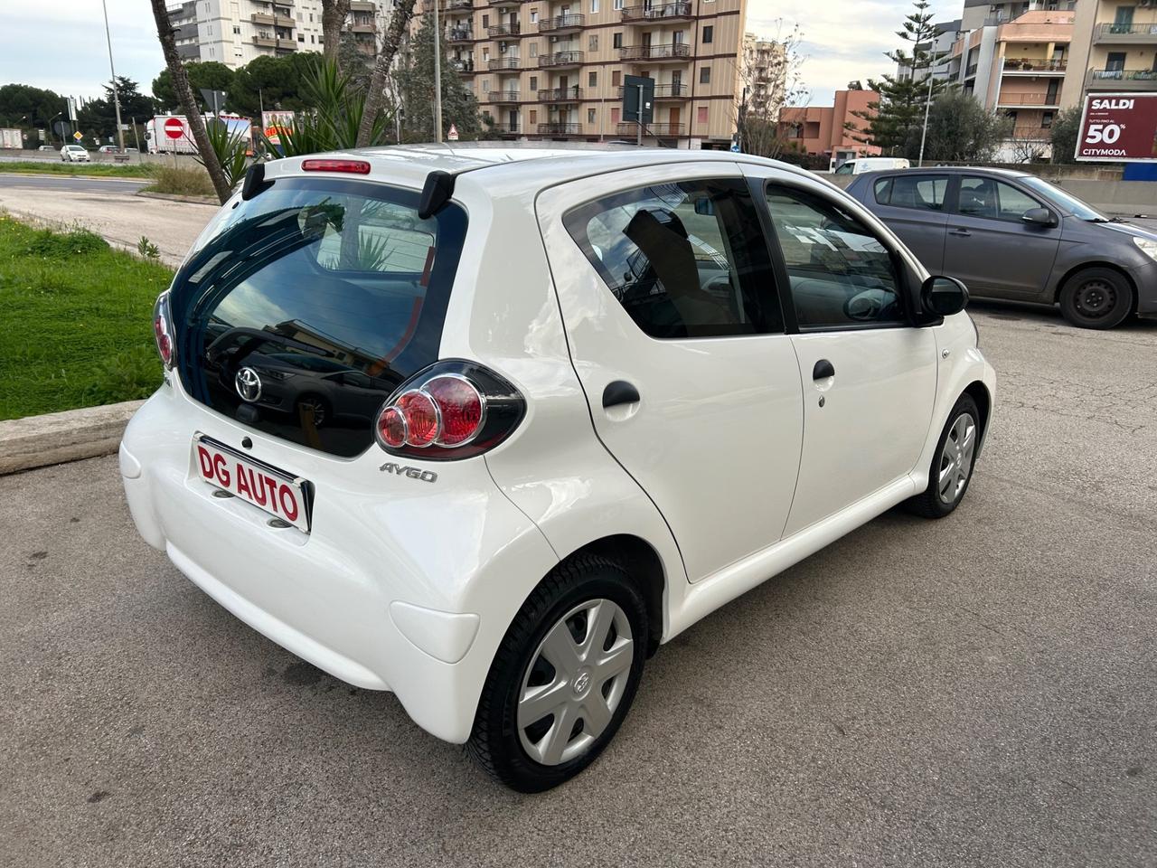 Toyota Aygo 1.0 benzina 68 cavalli 2013