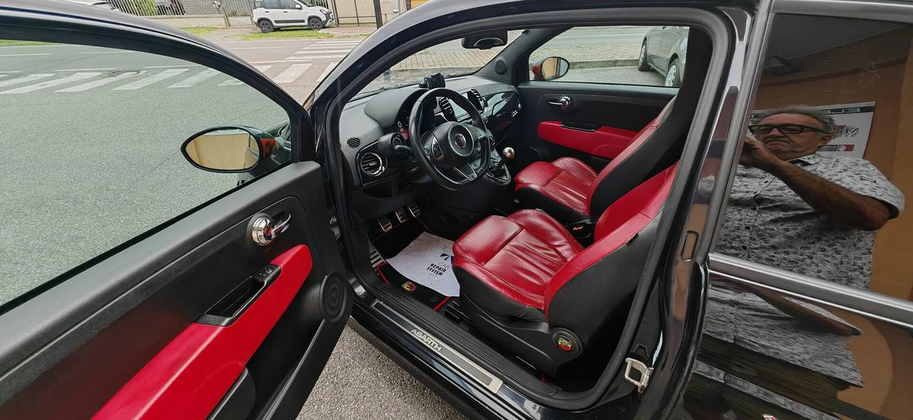 Abarth 500 1.4 Turbo T-Jet Custom LPG