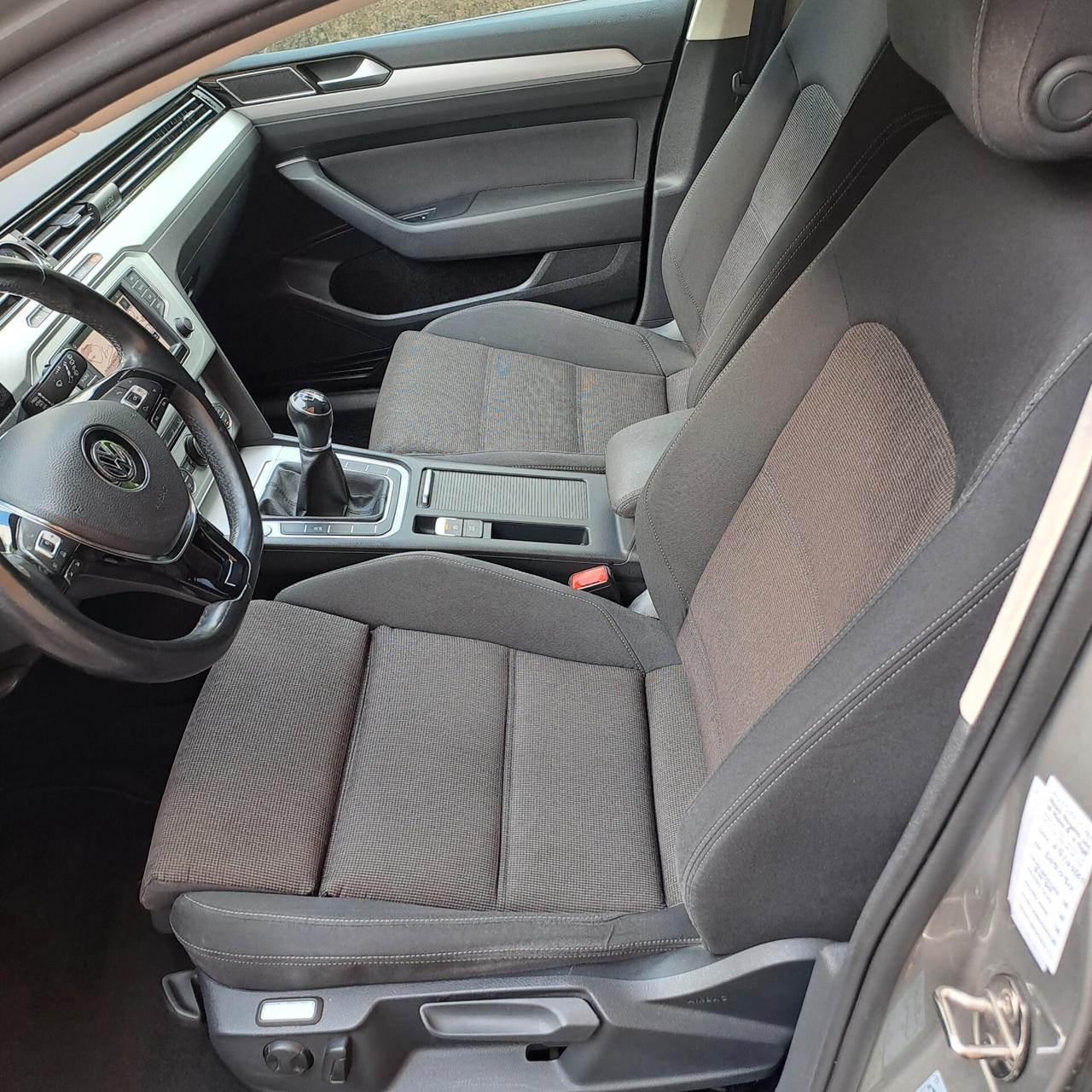VW PASSAT 2.0TDI UNICO PROPRIETARIO - TENUTA BENE