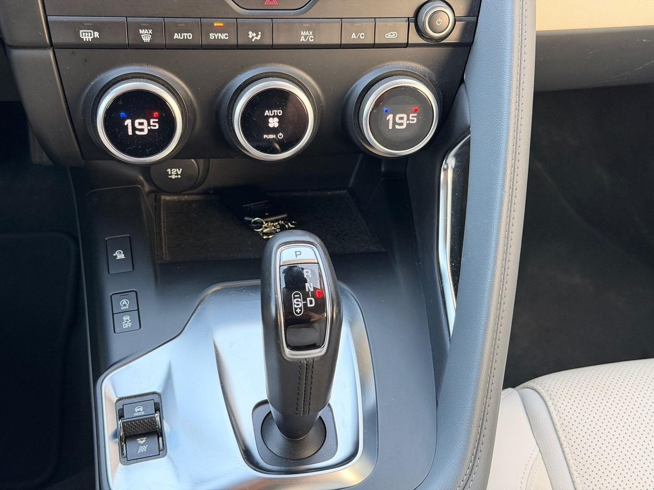 Jaguar E-Pace S D 180 #9646