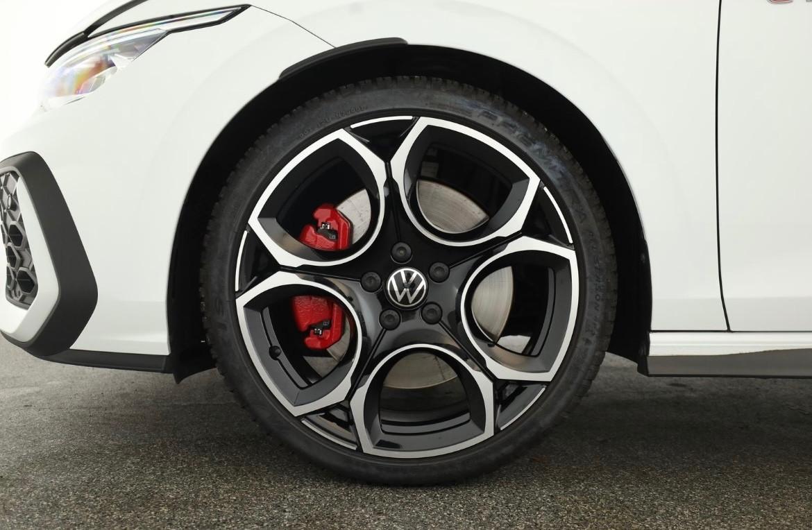Volkswagen Golf GTI DSG