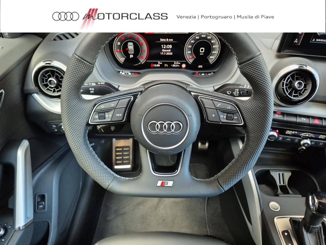 Audi Q2 35 1.5 tfsi identity black s tronic