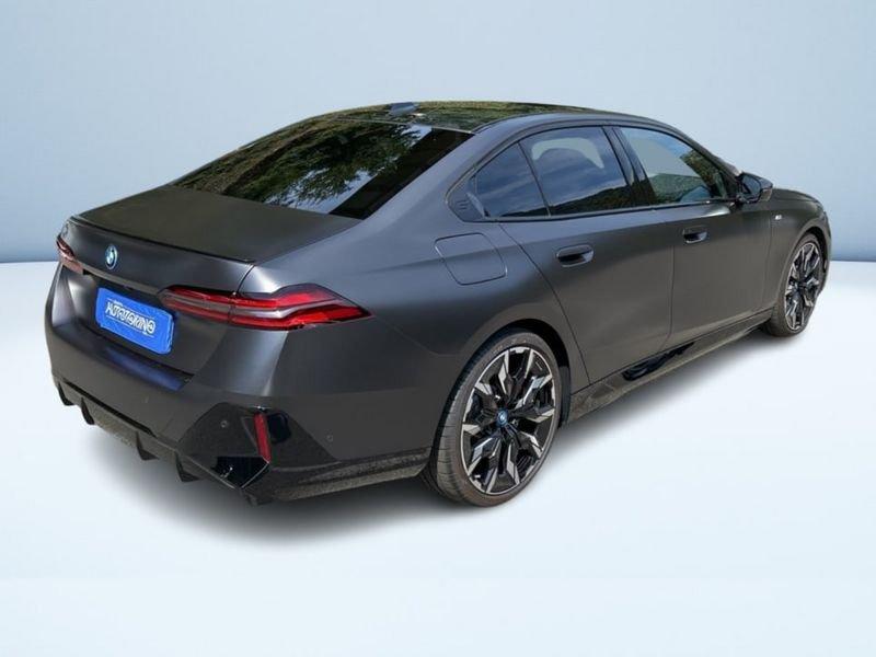 BMW Serie 5 i5 i5 Berlina M60 xDrive M Sport Pro