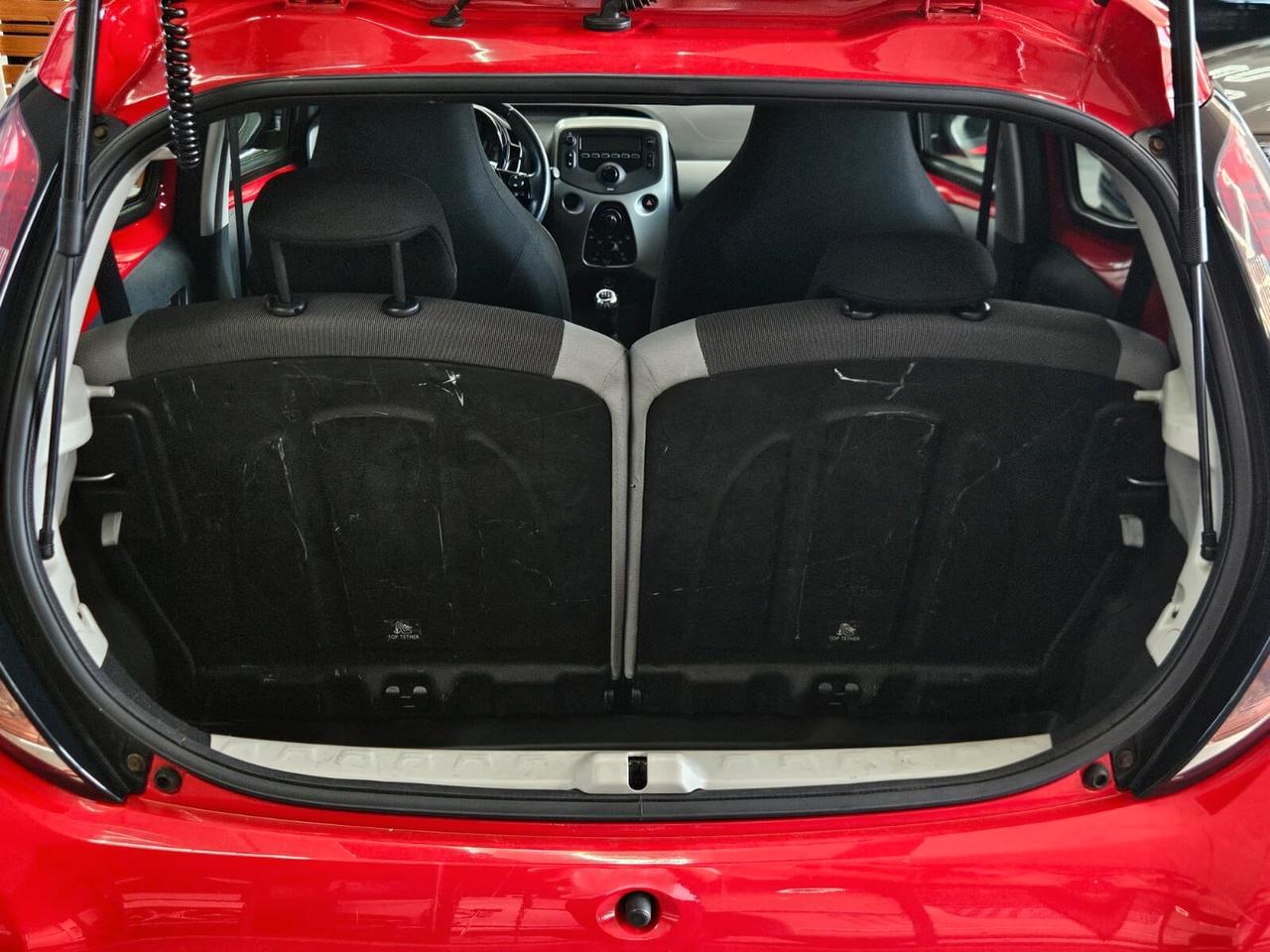TOYOTA Aygo 1.0h 69 CV - NEOPATENTATI