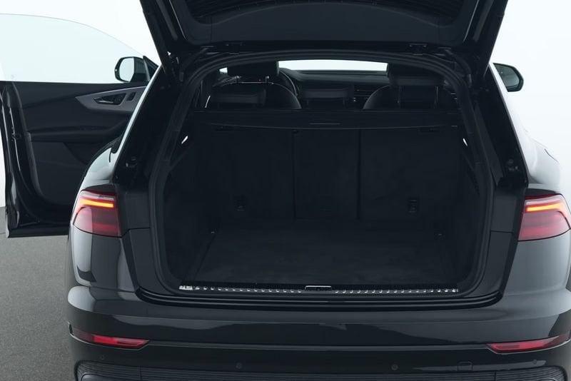 Audi Q8 45 TDI 170kW quattro tip. MATRIX PELLE HEAD-UP SOSPENSIONI