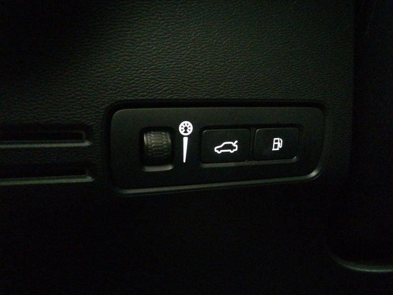 Volvo XC40 1.5 t4 phev R-design auto my21