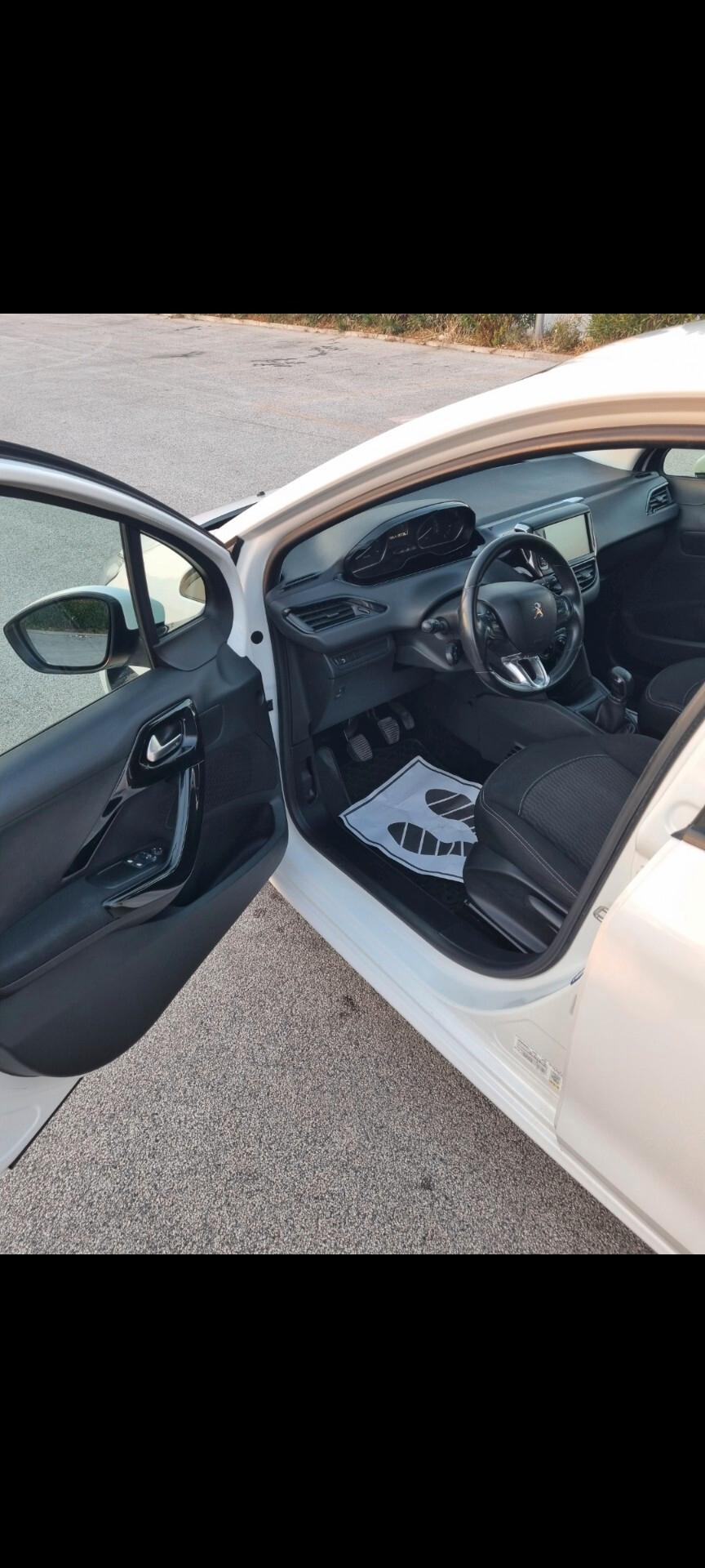 Peugeot 208 1.6 diesel 2018 km 87500