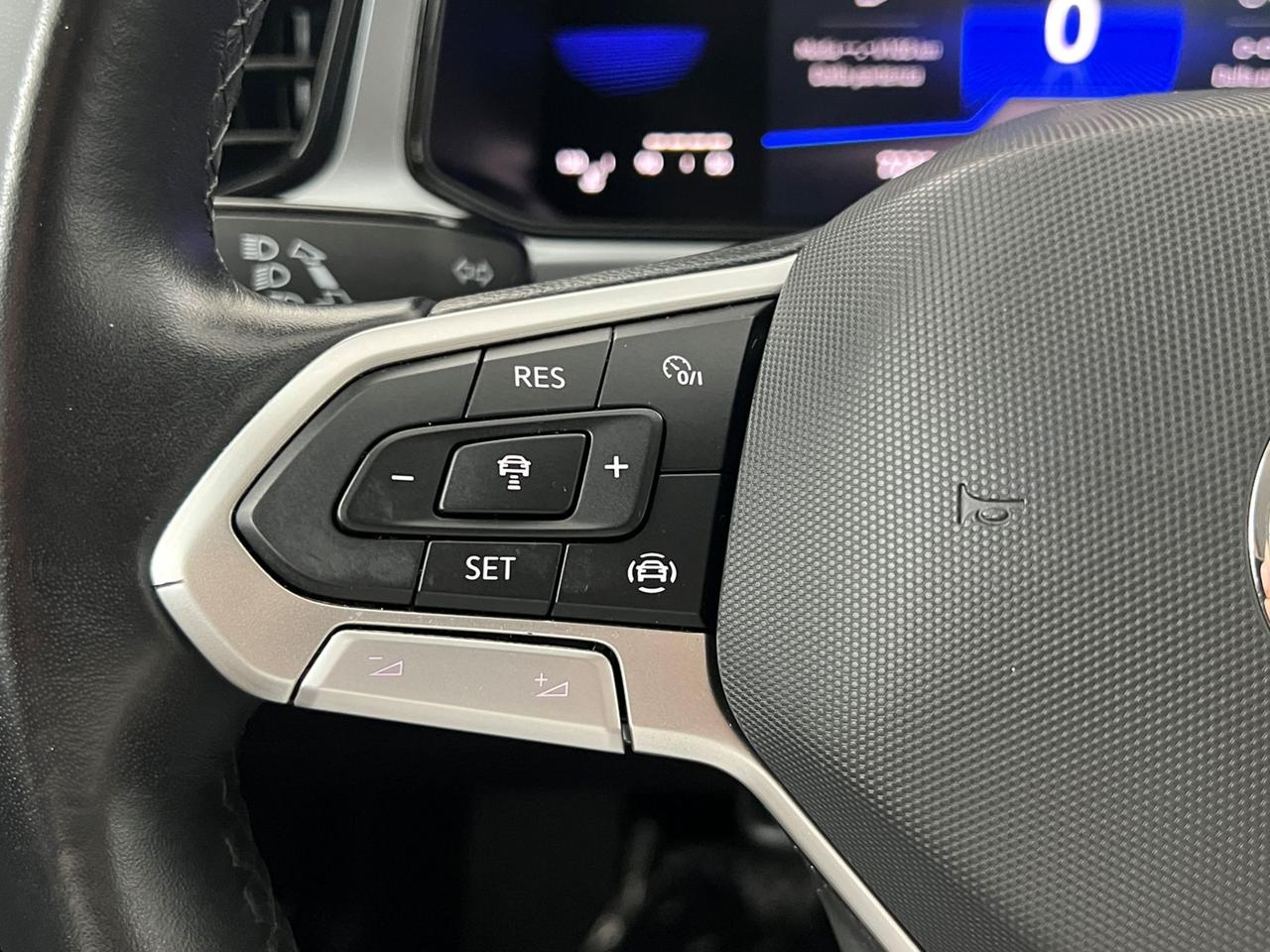 VOLKSWAGEN T-Roc 2022 T-Roc 1.0 tsi Life 110cv