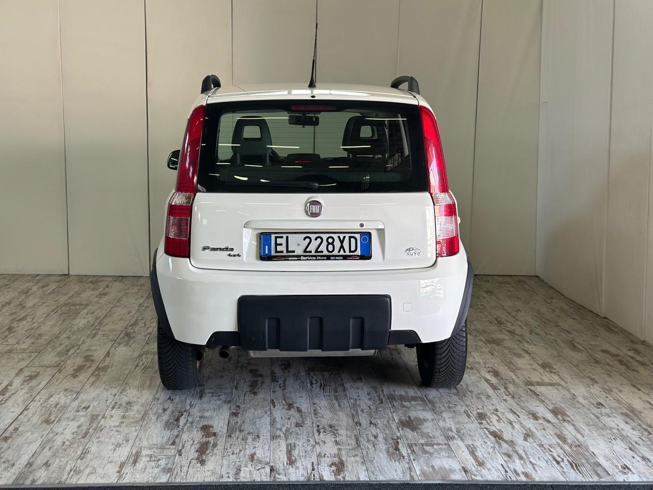 Fiat Panda 1.3 MJT 16V DPF 4x4 Climbing
