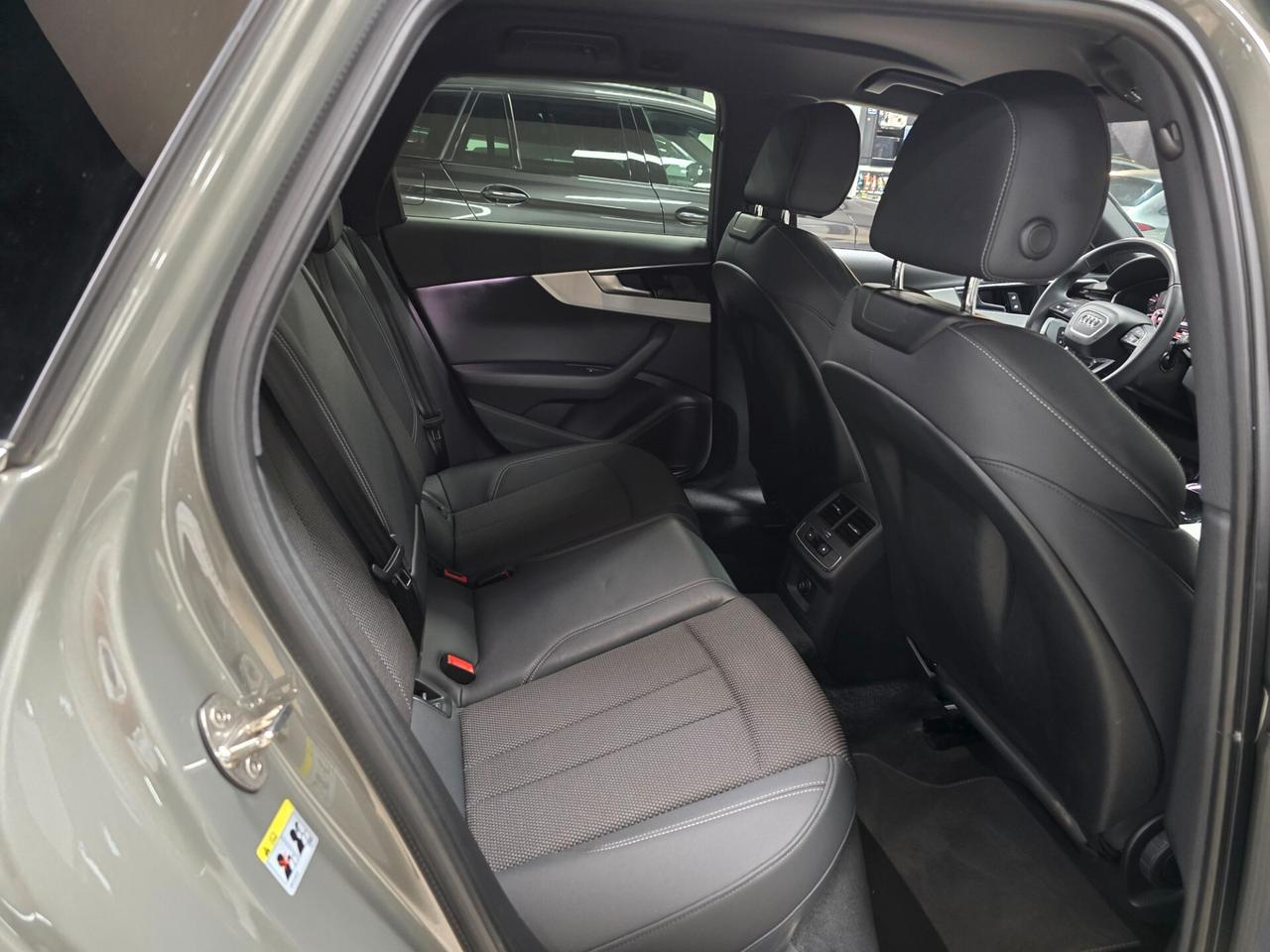 Audi A4 Avant 40 TDI quattro S tronic line edition