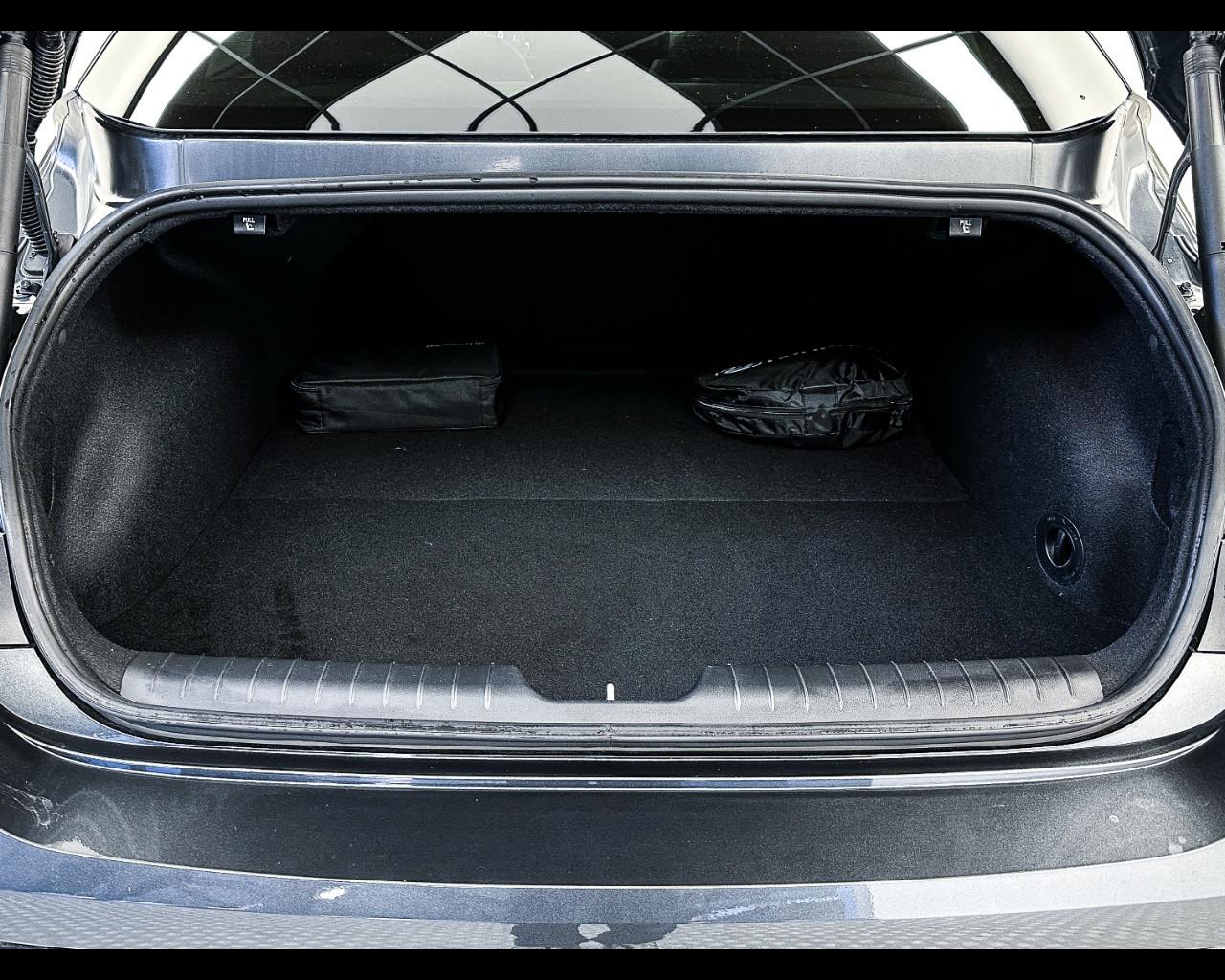 HYUNDAI Ioniq 6 - Ioniq 6 77.4 kWh AWD Evolution