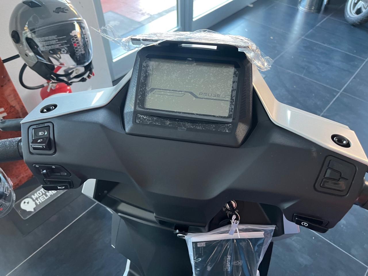Peugeot Tweet 125 active top case TASSO ZERO