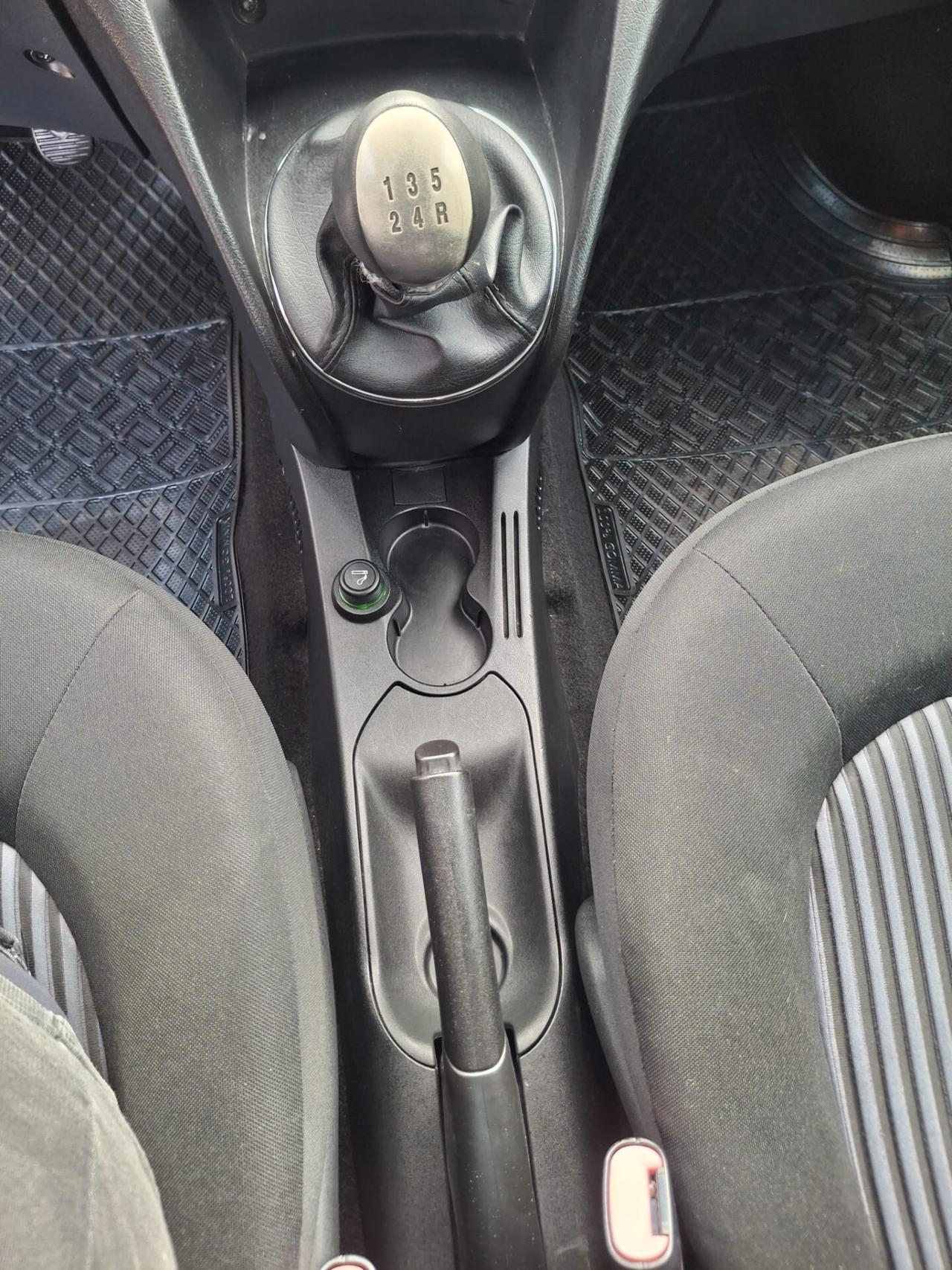 Lancia Ypsilon 1.3 MJT 90 CV Oro