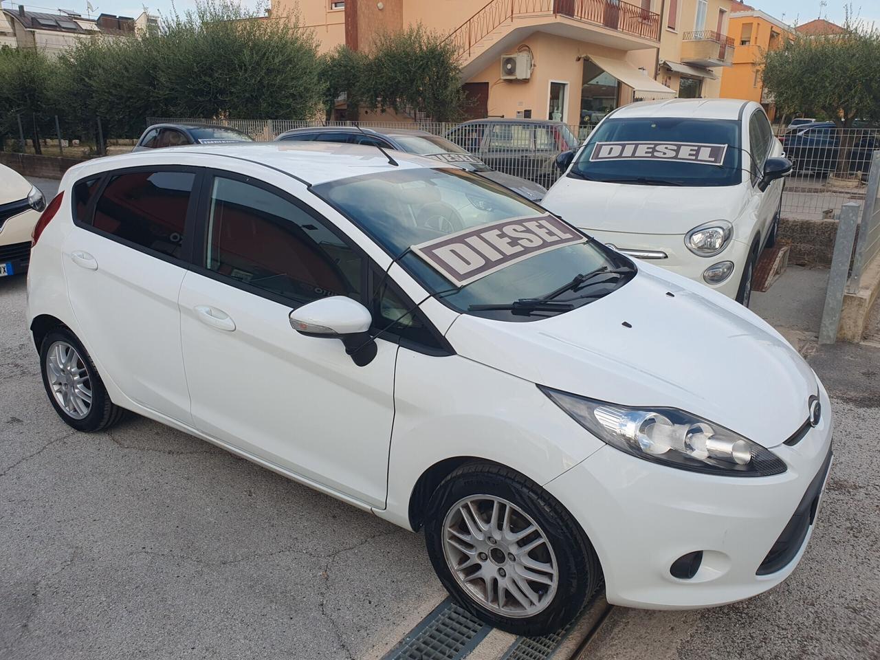 Ford Fiesta 1.4 TDCi 68CV Neopatentati 2010