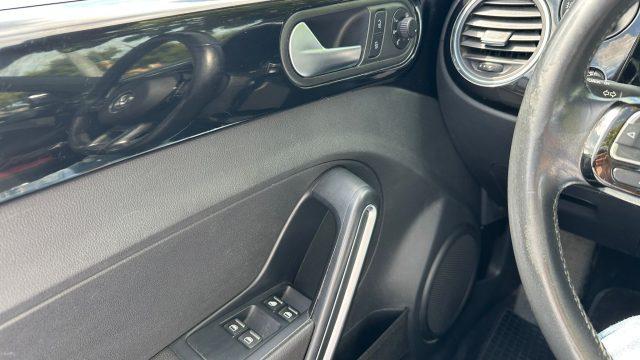 VOLKSWAGEN Maggiolino Cabrio 1.6 TDI Design