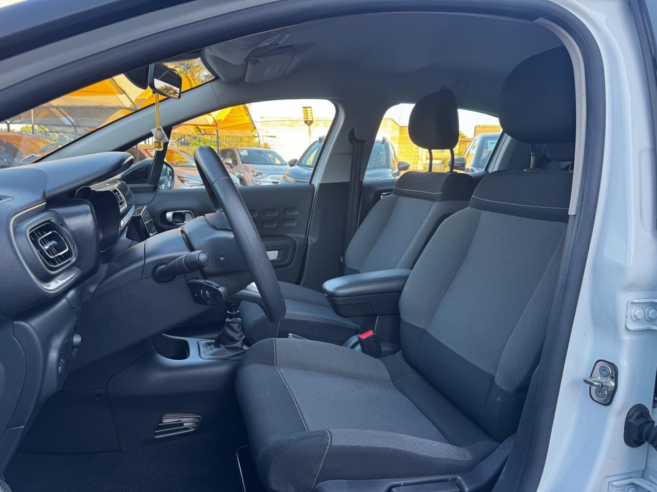 C3 BlueHDi 100 S&S Feel Navi Airbump castelletto 8
