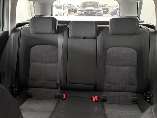 VOLKSWAGEN Passat Variant 2.0 TDI SCR EVO DSG Business