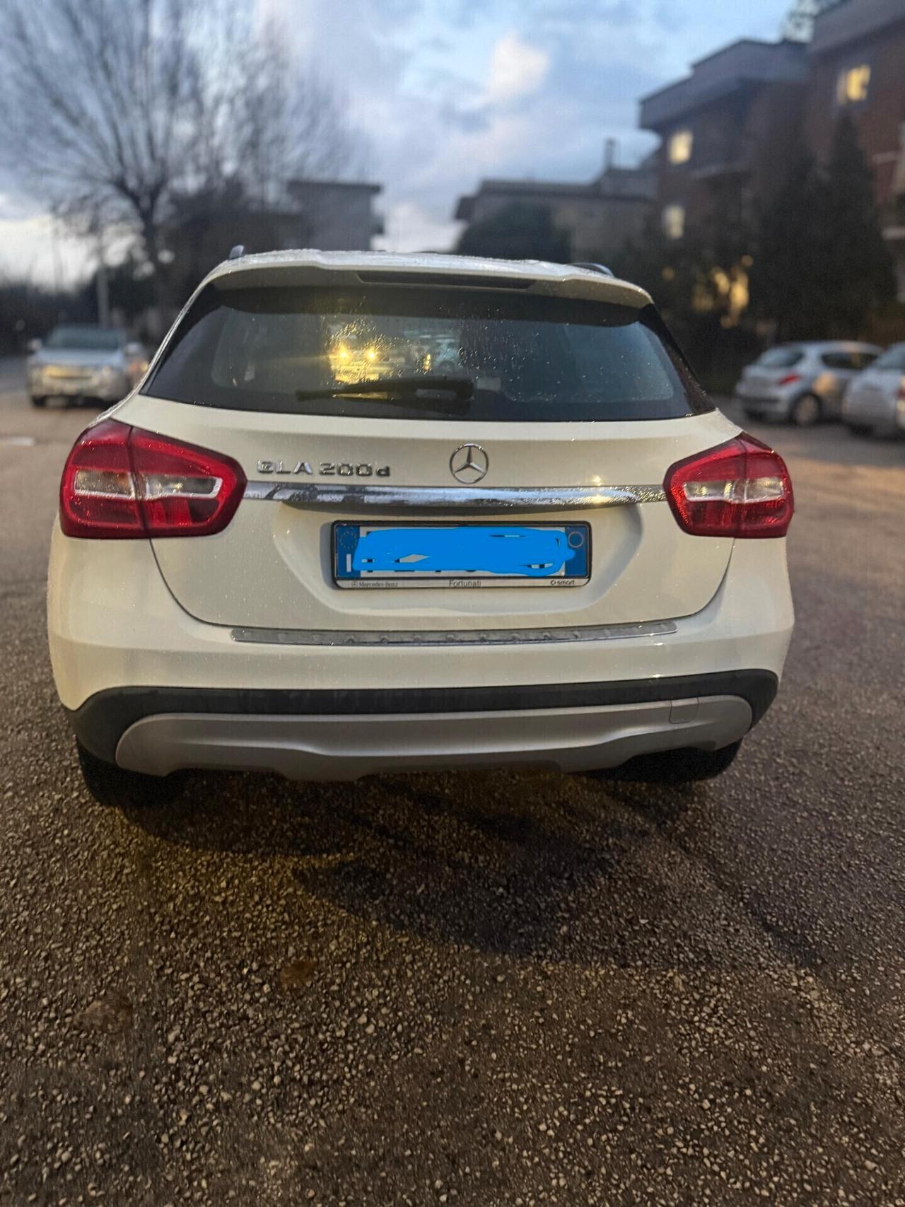 Mercedes-benz GLA 200 D Business