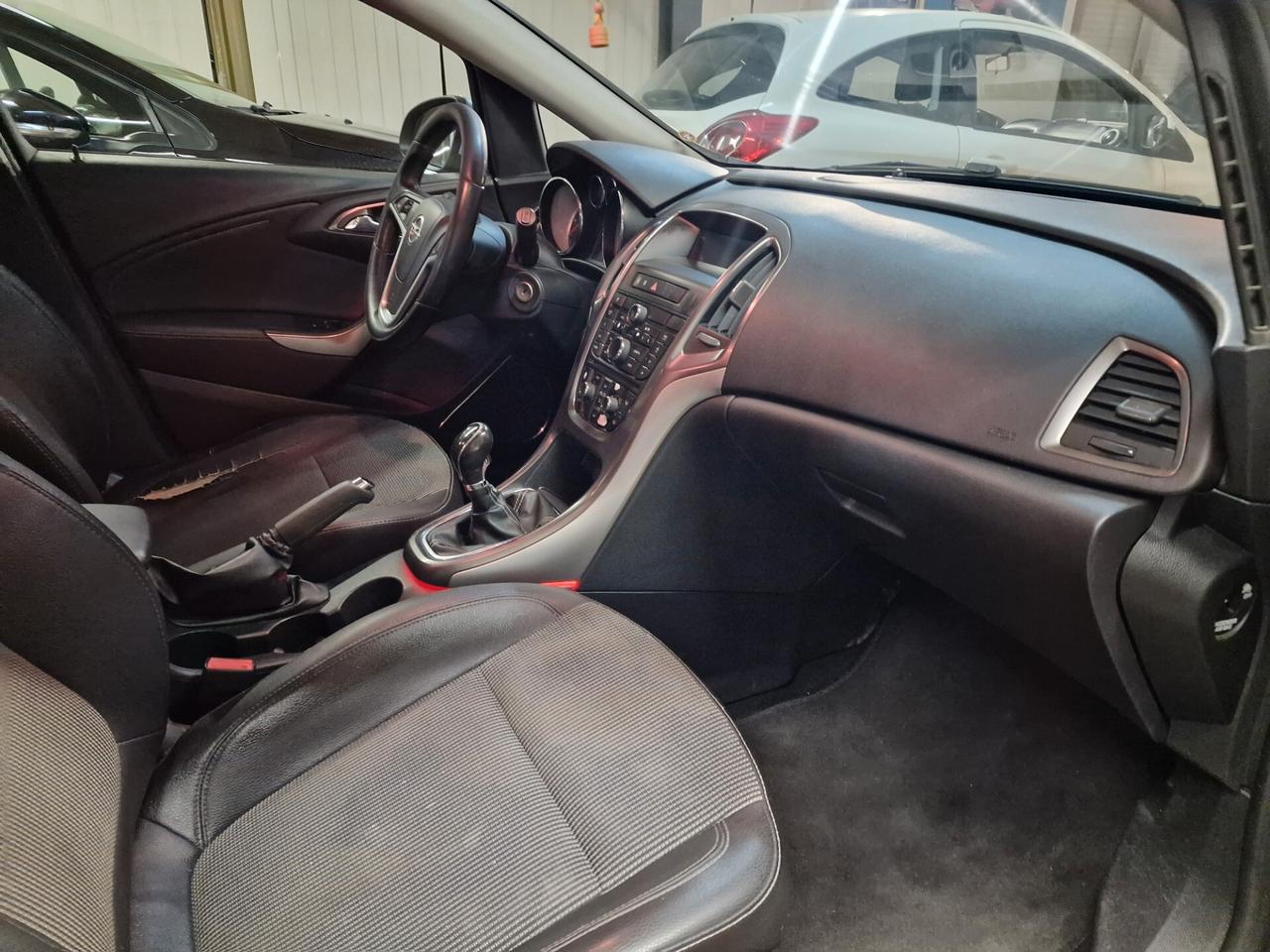 Opel Astra 1.7 CDTI 110CV Sports Tourer Cosmo