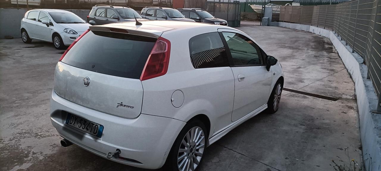 Punta sport Motore rotto Fiat Grande Punto 1.3 MJT 90 CV 3 porte Sport