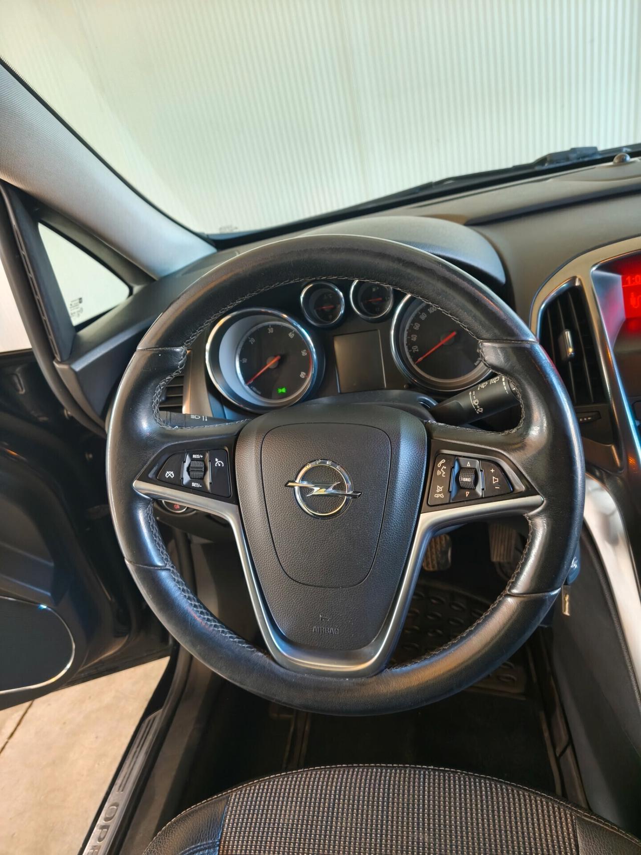 Opel Astra 1.7 CDTI 110CV 5 porte