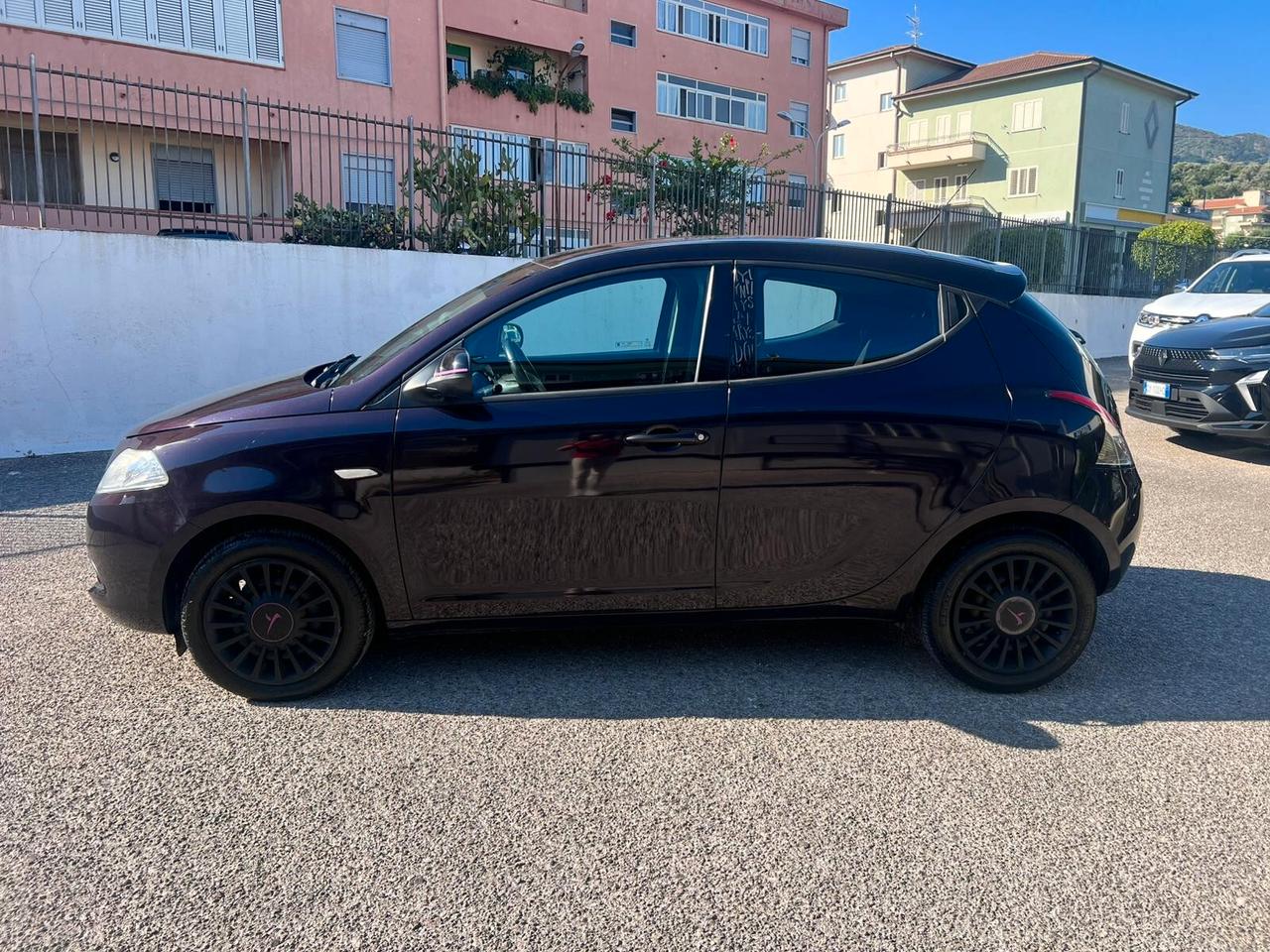 Lancia Ypsilon 1.2 69 CV 5 porte Elefantino