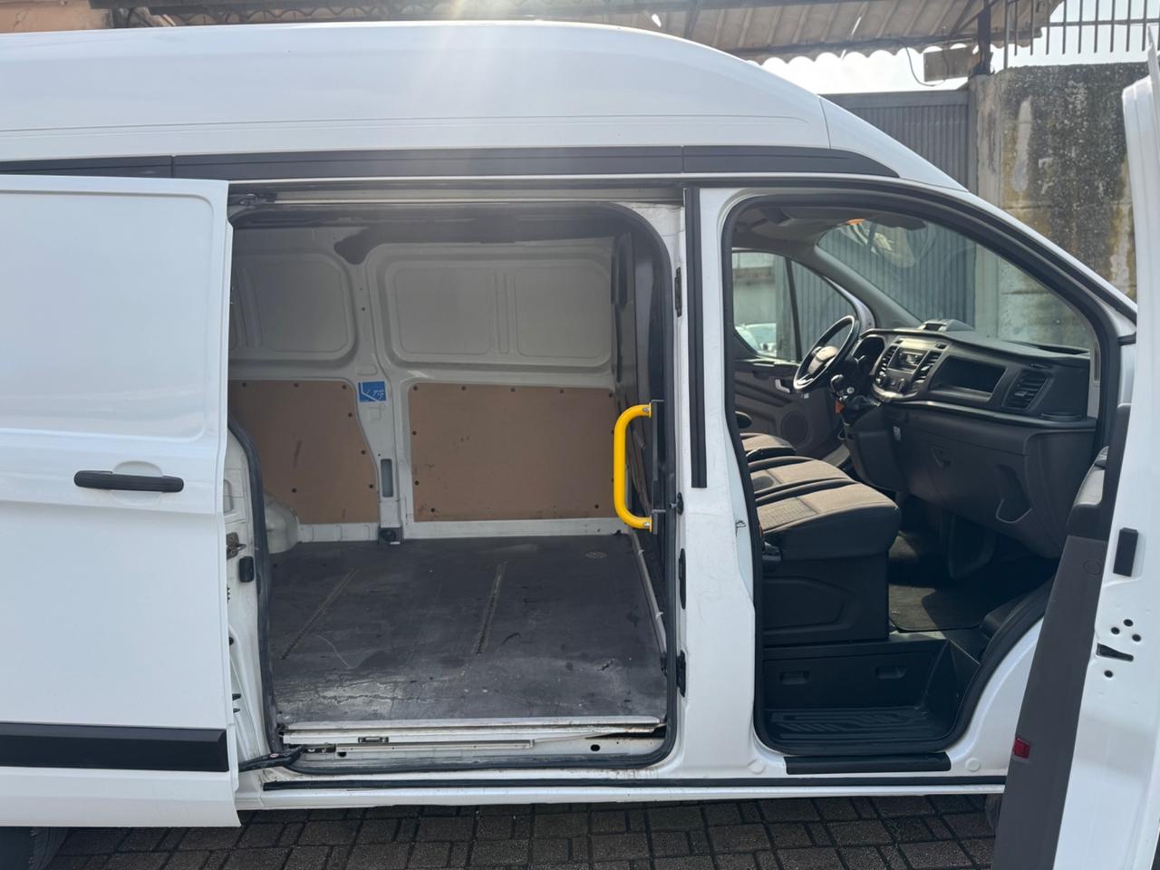 Ford Transit Custom Transit Custom 300 2.0 EcoBlue Hybrid 130 PC Furg. Titanium