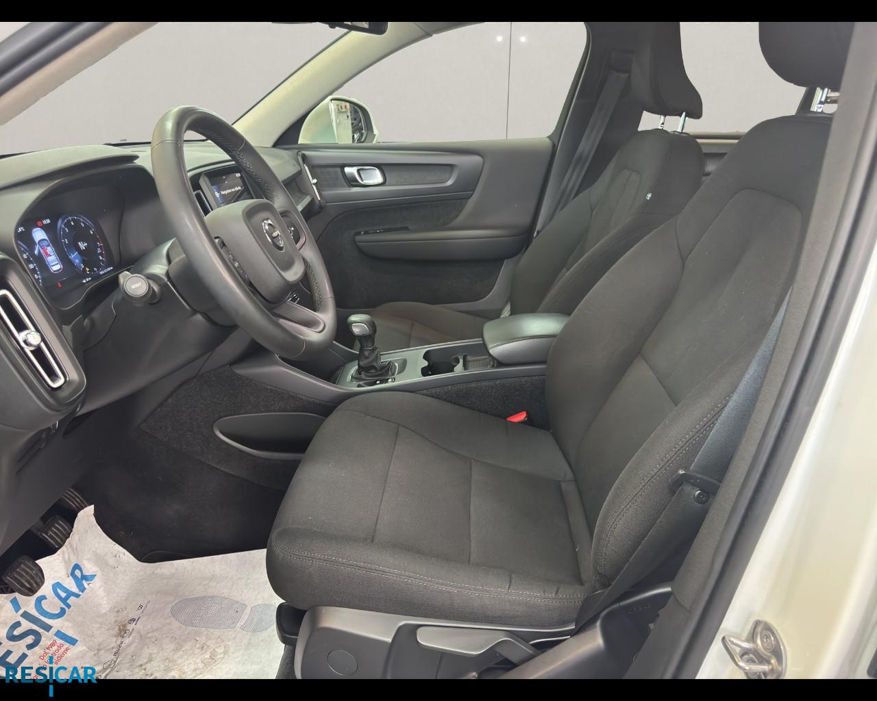 VOLVO XC40 N1 1.5 T2 Momentum Pro my21