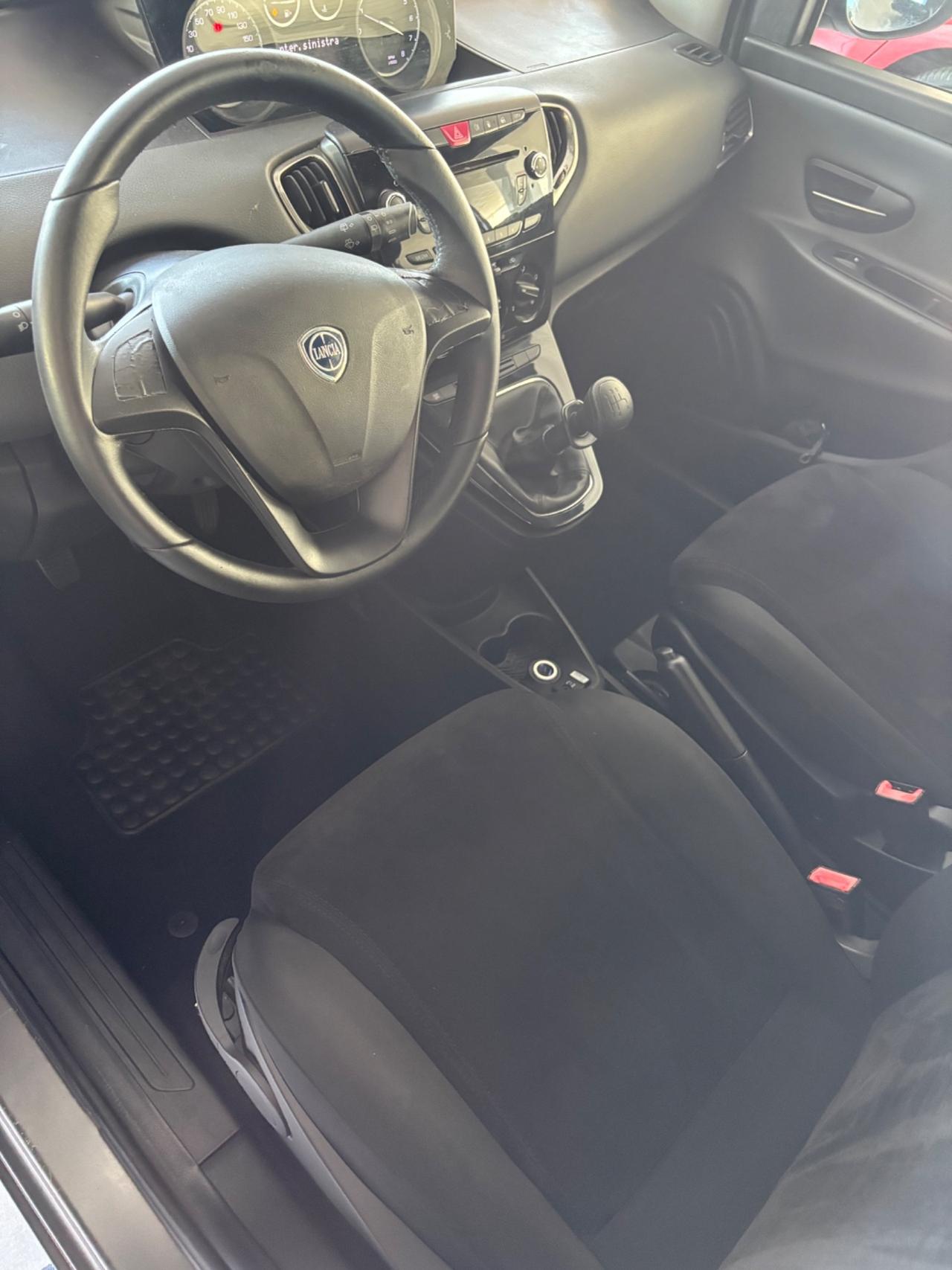 Lancia Ypsilon 1.2 69 CV 5 porte GPL Ecochic Gold
