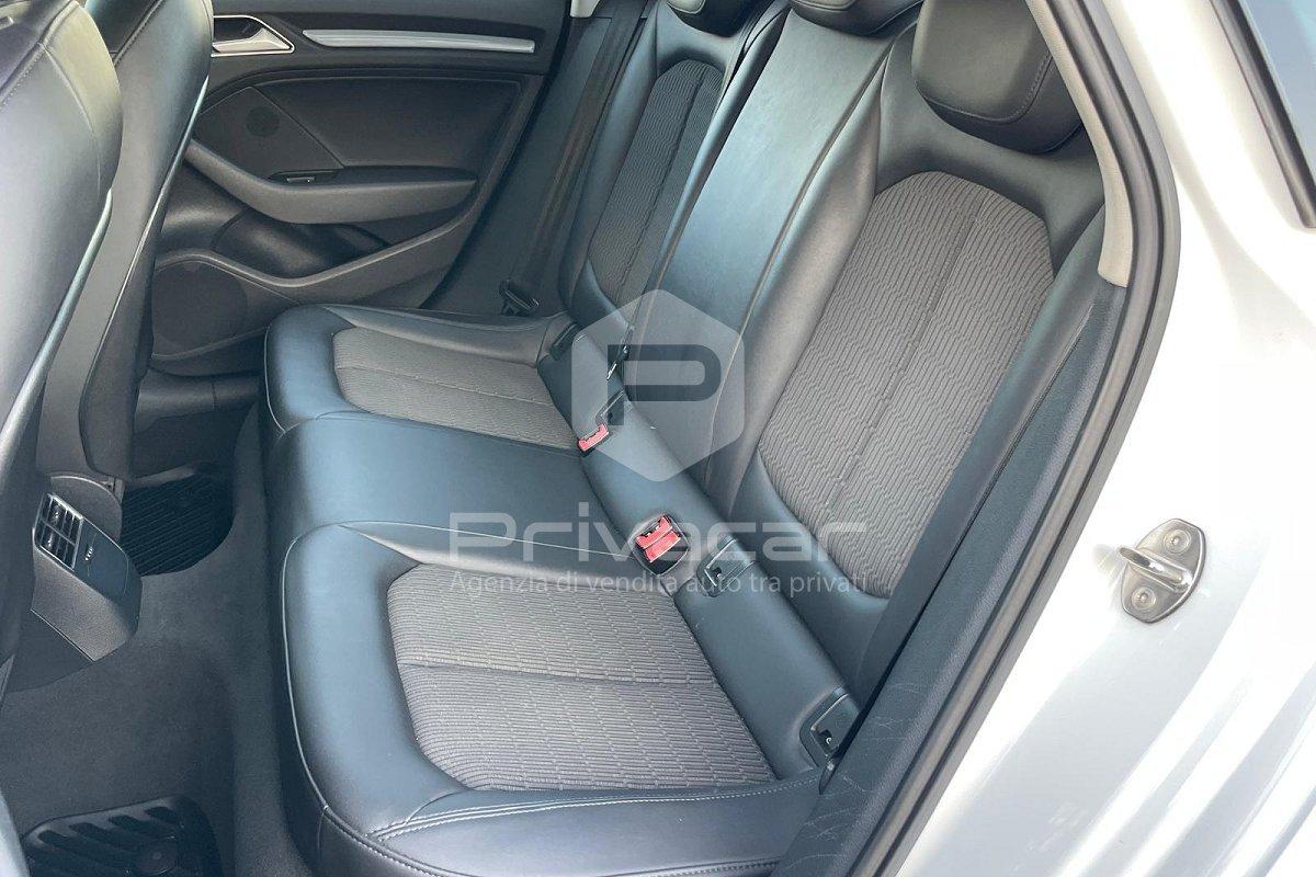AUDI A3 Sedan 1.6 TDI clean diesel S tronic Attraction