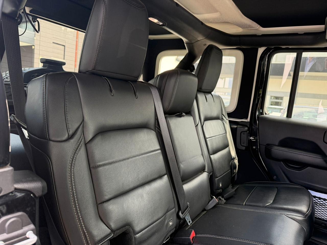 Jeep Wrangler Unlimited 2.2 Mjt II Sahara