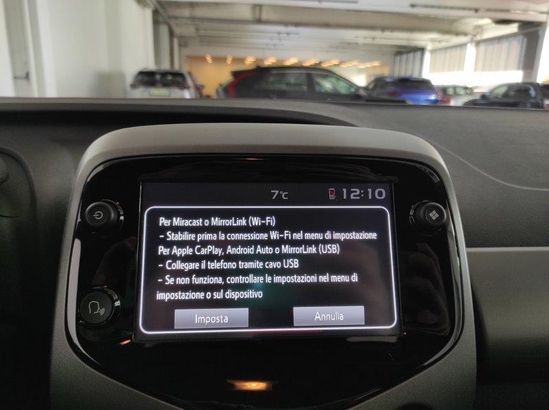 TOYOTA Aygo 2ª serie - Aygo Connect 1.0 VVT-i 72 CV 5 porte x-play