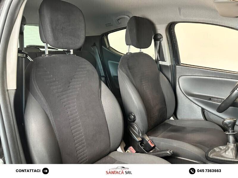 LANCIA Ypsilon 1.2 69 CV 5 porte Platinum