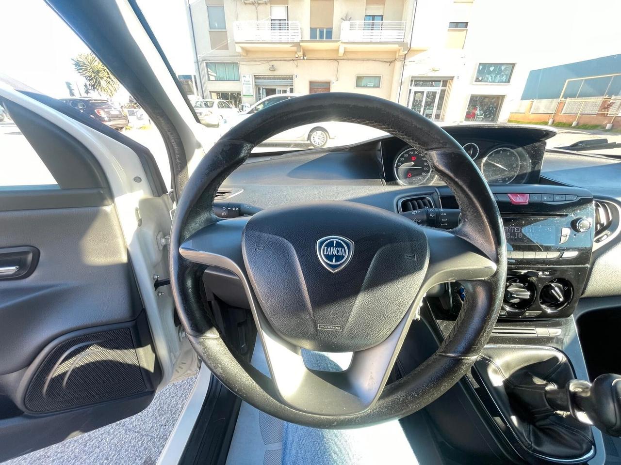 Lancia Ypsilon 1.2 69 CV 5 porte GPL Ecochic Gold